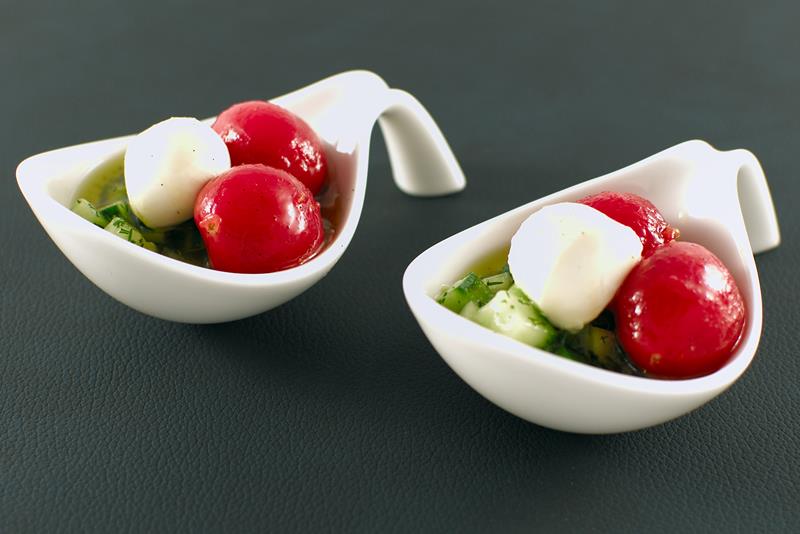 Eingelegte Tomaten | Orangen-Vanille-Öl | Gurkensalat | Mozzarella