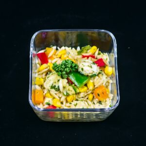 Mehr über den Artikel erfahren Kritharaki Salat | Paprika | Mais | Mozzarella — Gastbeitrag von Sophie