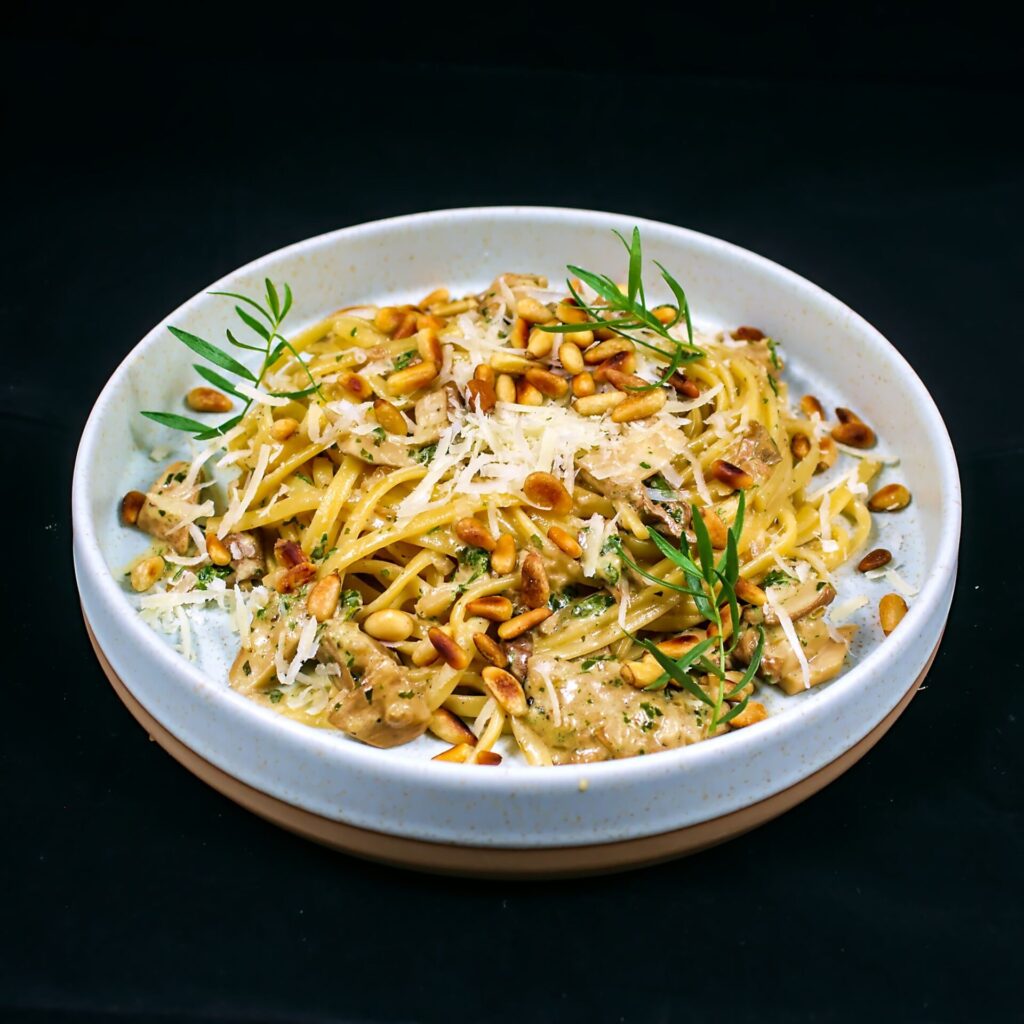 Steinpilz-Pasta | Pinienkerne | Estragon